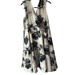 Christian Siriano Black & Tan Linen Luxury Dress. Designer Floral Aline chic